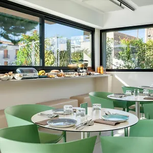 Ollen Apartahotel